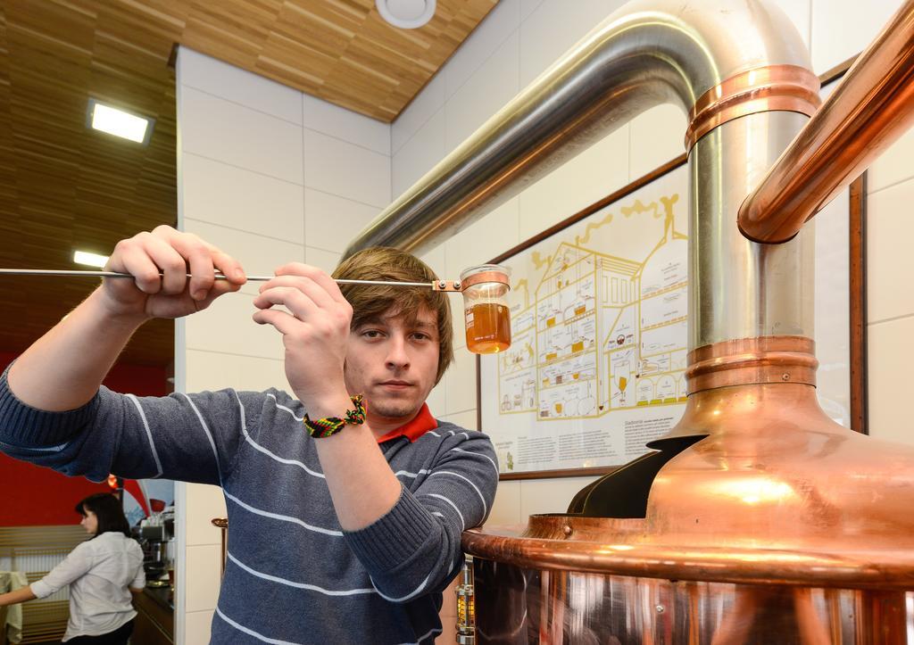 霍斯奇弗利索维包迪酒店 Strážné 外观 照片